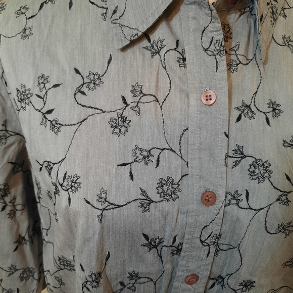 Karen Kane embroidery button down top shirt sz M/P *M6 - Picture 6 of 6